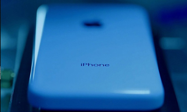 揭秘：iPhone5C的塑料外壳是怎么生产的？